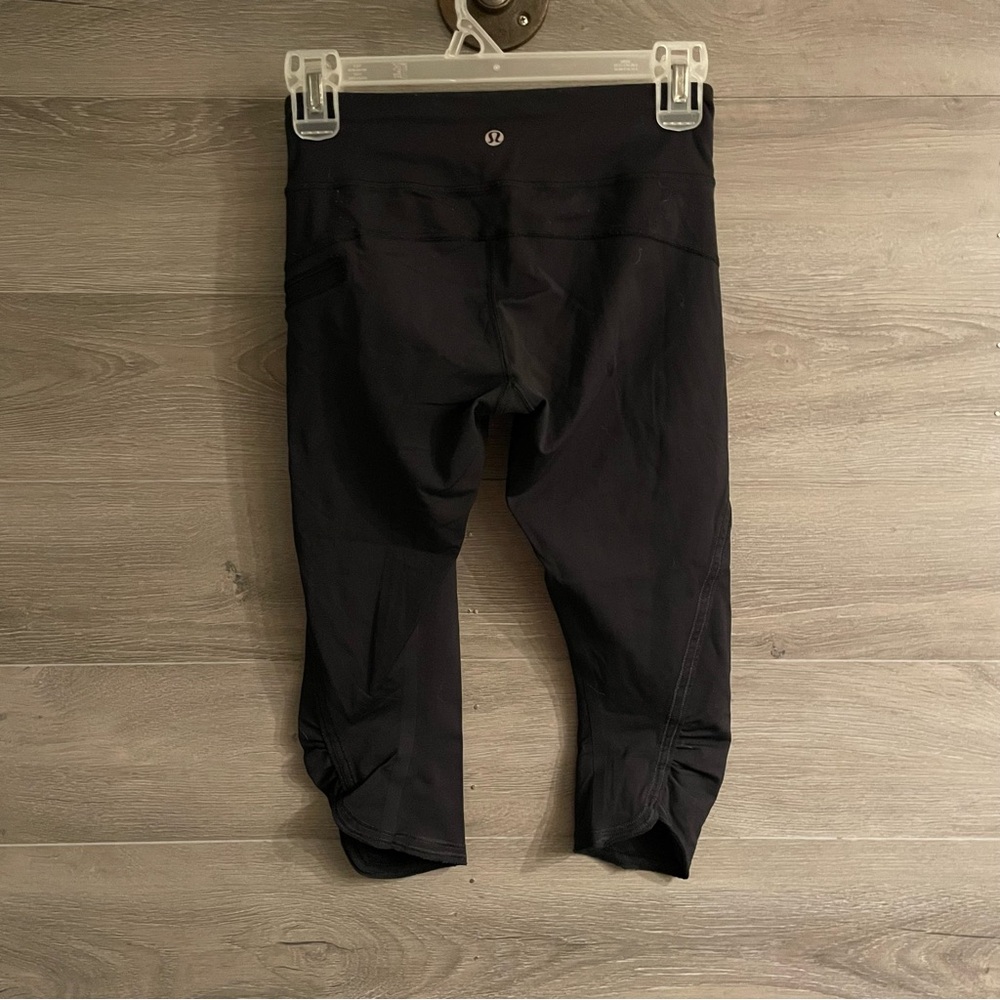 Lululemon Cropped Leggings - Picture 3 of 7